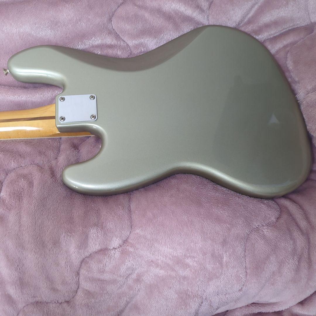 ベース Fender vintera 70s Jazz Bass