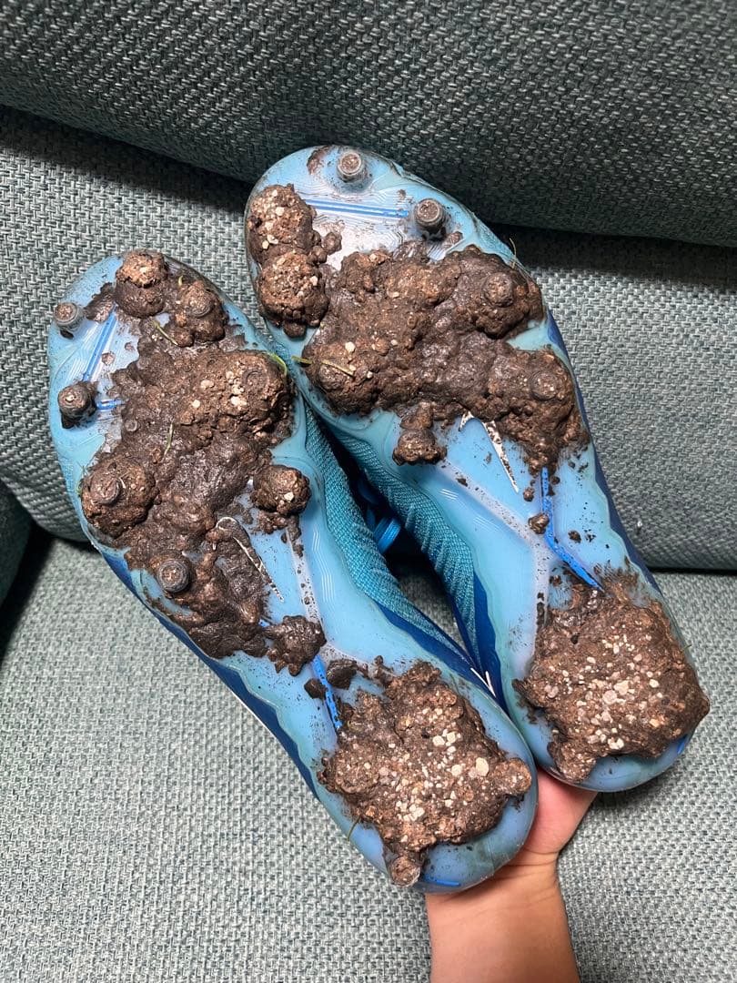 サッカースパイクNIKEファントムGX2