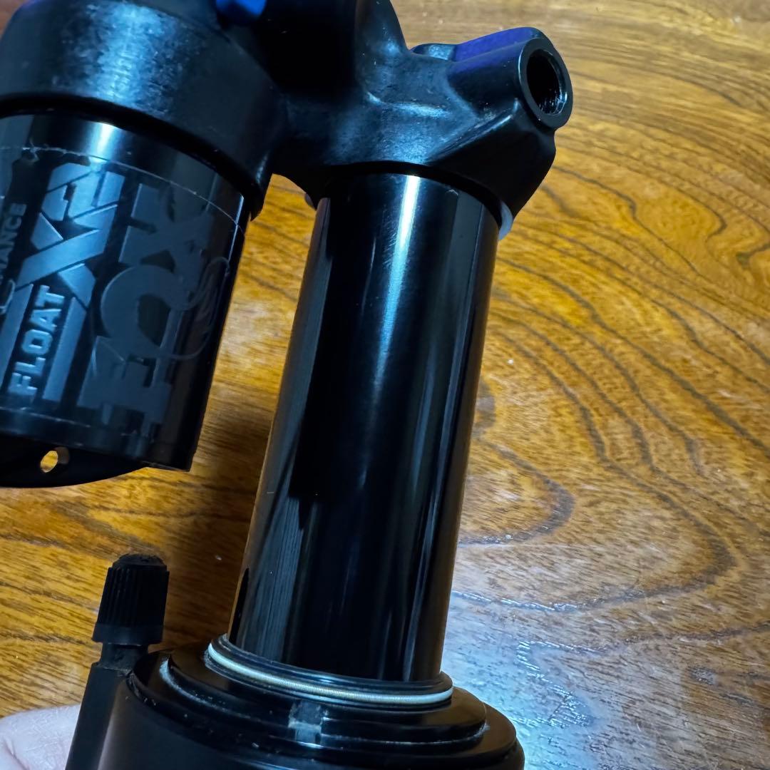 FOX / リアショック / 中古 / 送料無料