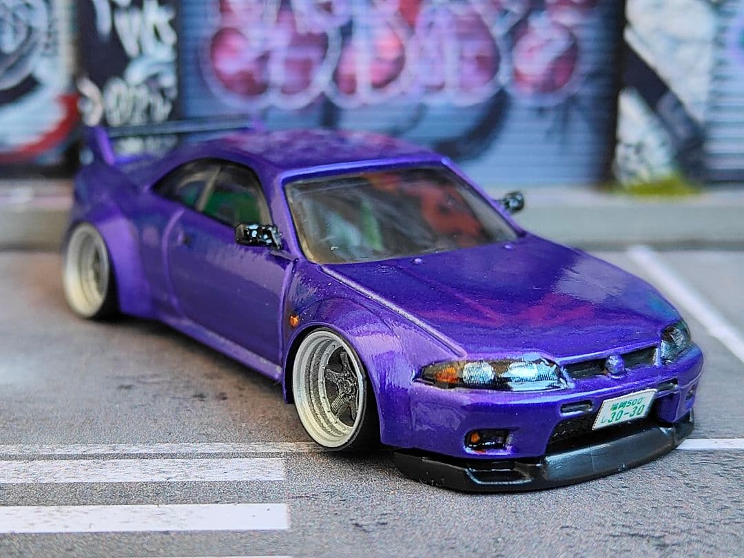 トミカ改造 日産 R33 GTR オーバーフェンダー 紫 深リムホットウィール