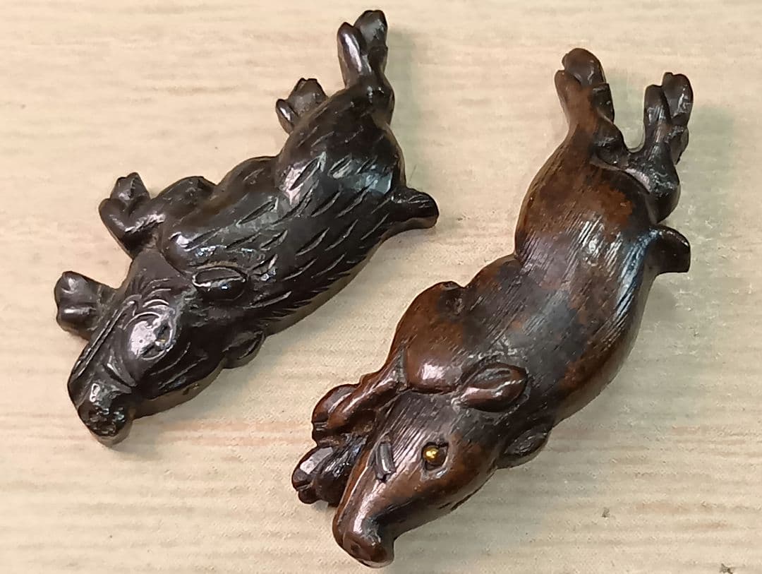 煙草入れ／猪目貫／前金具