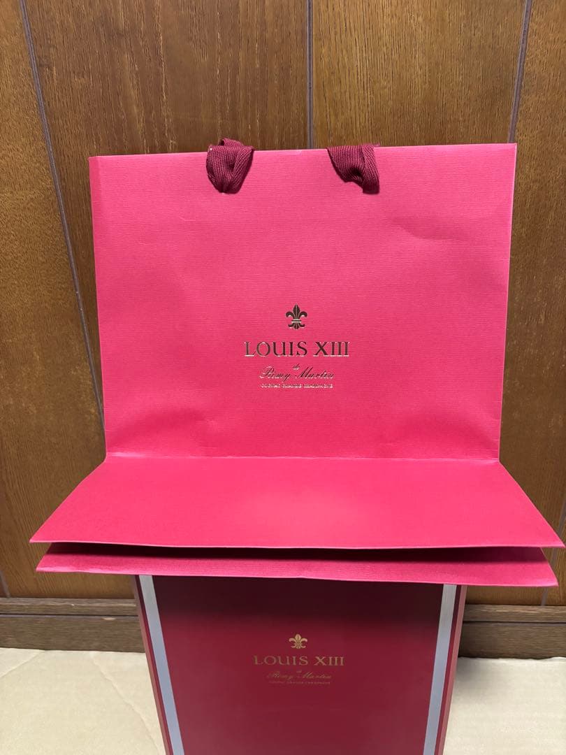 LOUIS XIII ギフトバッグと箱セット　空瓶　冊子付き