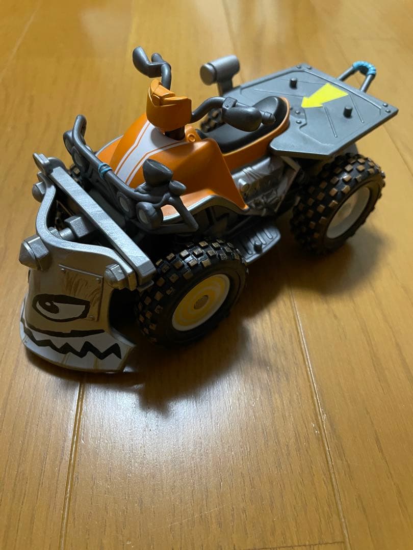 Fortnite Quadcrasher Burnout フィギュア付き