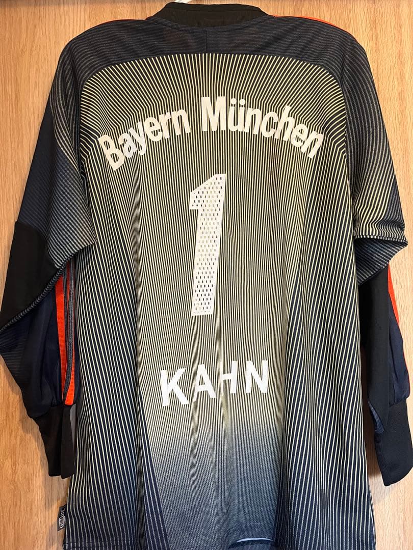 バイエルン München adidas シャツ　カーン　1 M