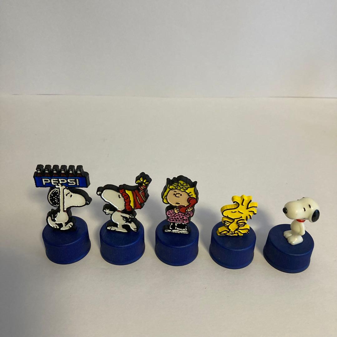 スヌーピー ペプシ ピロードールオーナメント& ペプシボトルキャップ レアな缶他