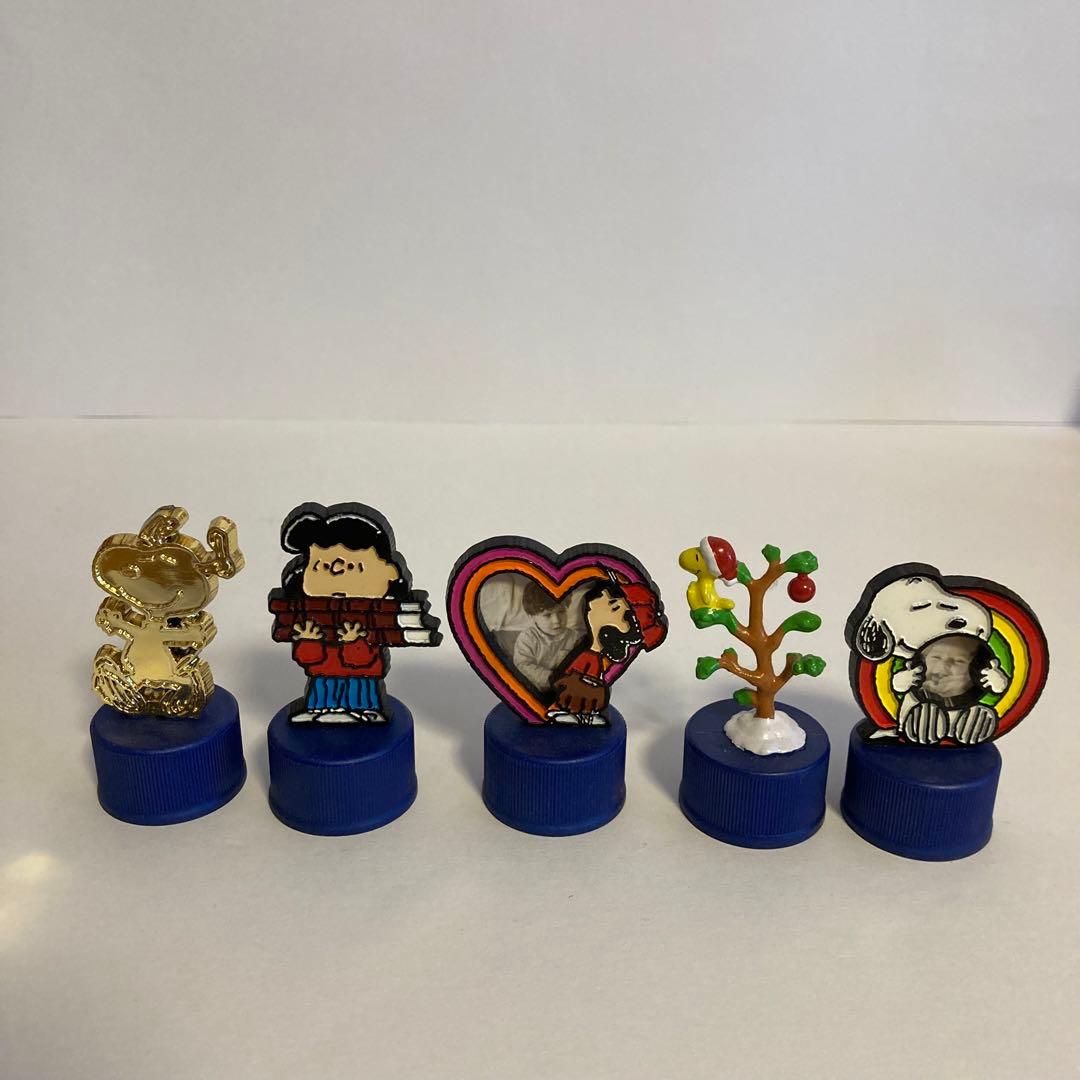 スヌーピー ペプシ ピロードールオーナメント& ペプシボトルキャップ レアな缶他