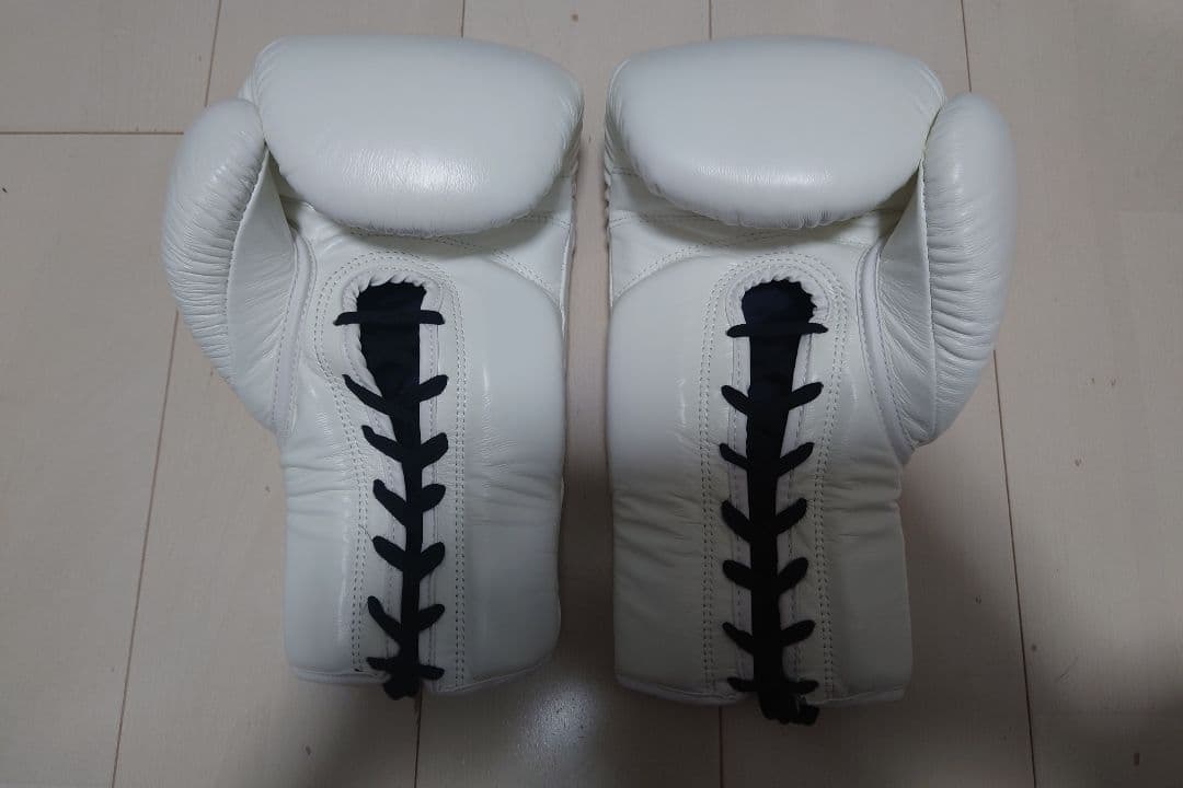 ＷＩＮＤＹ16オンスグローブ　白　紐式