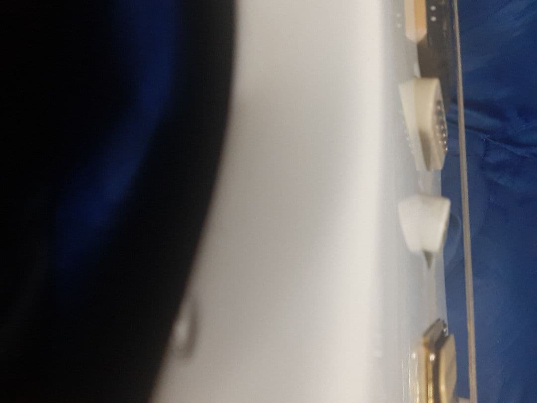 最終値下げジャンク世界に1本ＡＩＹストラトタイプギターSSH白24F調整済