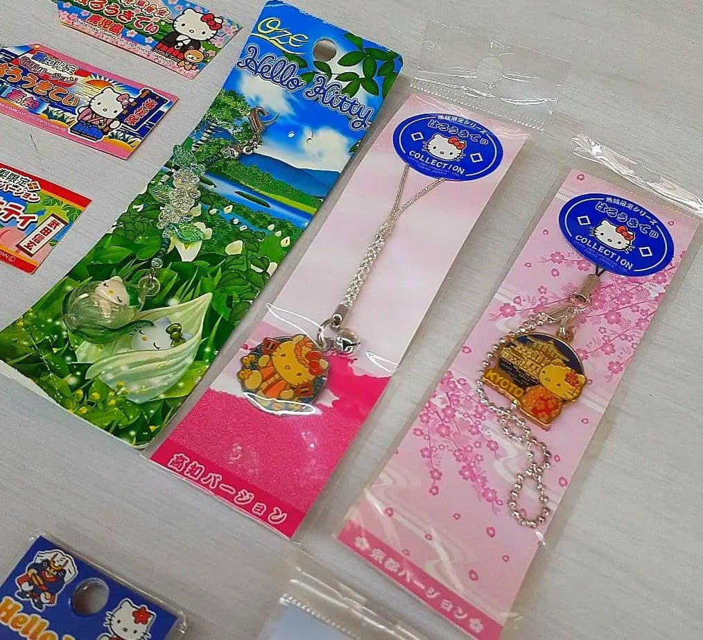 【ハロウキティ】ご当地キティ根付けストラップ　38種類(全39個)　希少品多数