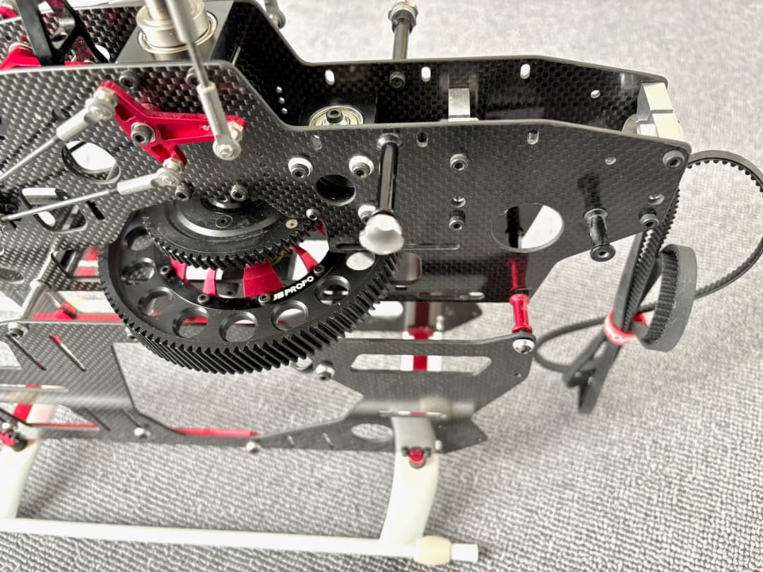 ラジコンヘリ JRPROPO シルフィードE12-700 機体＆メカボディセット