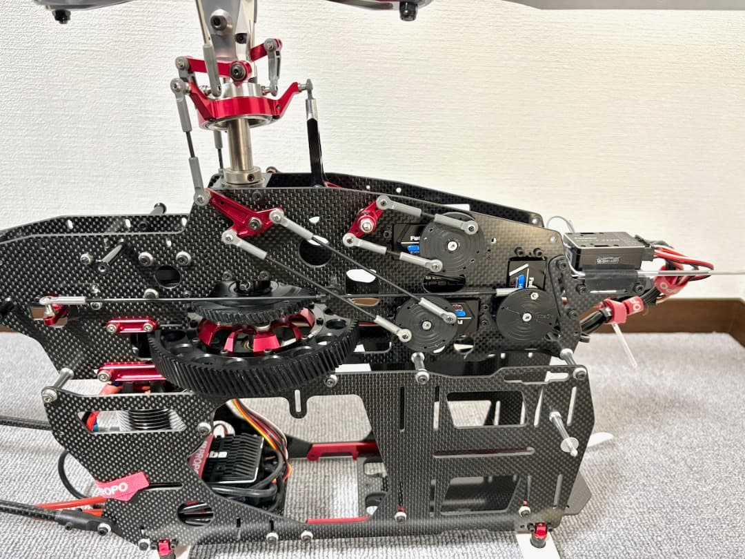 ラジコンヘリ JRPROPO シルフィードE12-700 機体＆メカボディセット