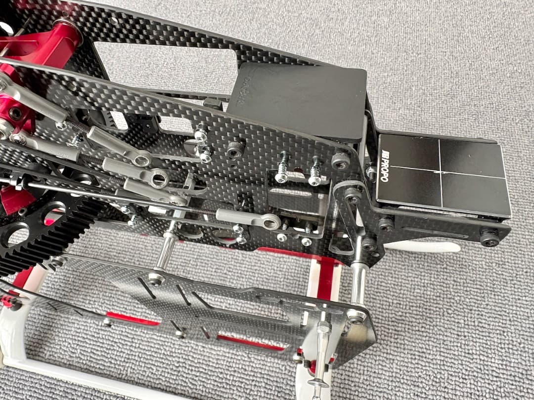 ラジコンヘリ JRPROPO シルフィードE12-700 機体＆メカボディセット