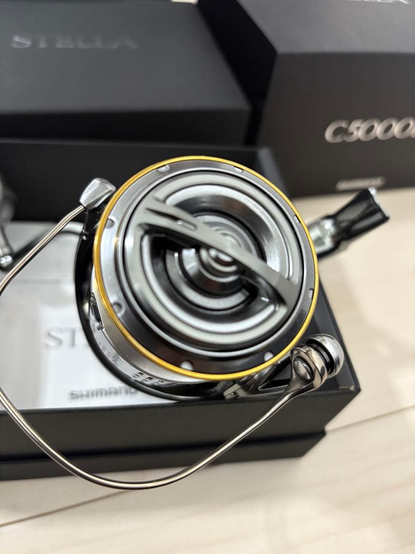 シマノ　18ステラC5000HG 極美品　ほぼ未使用
