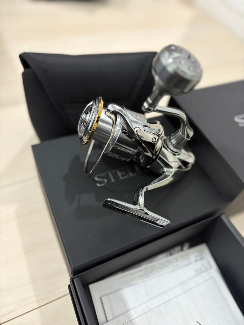 シマノ　18ステラC5000HG 極美品　ほぼ未使用