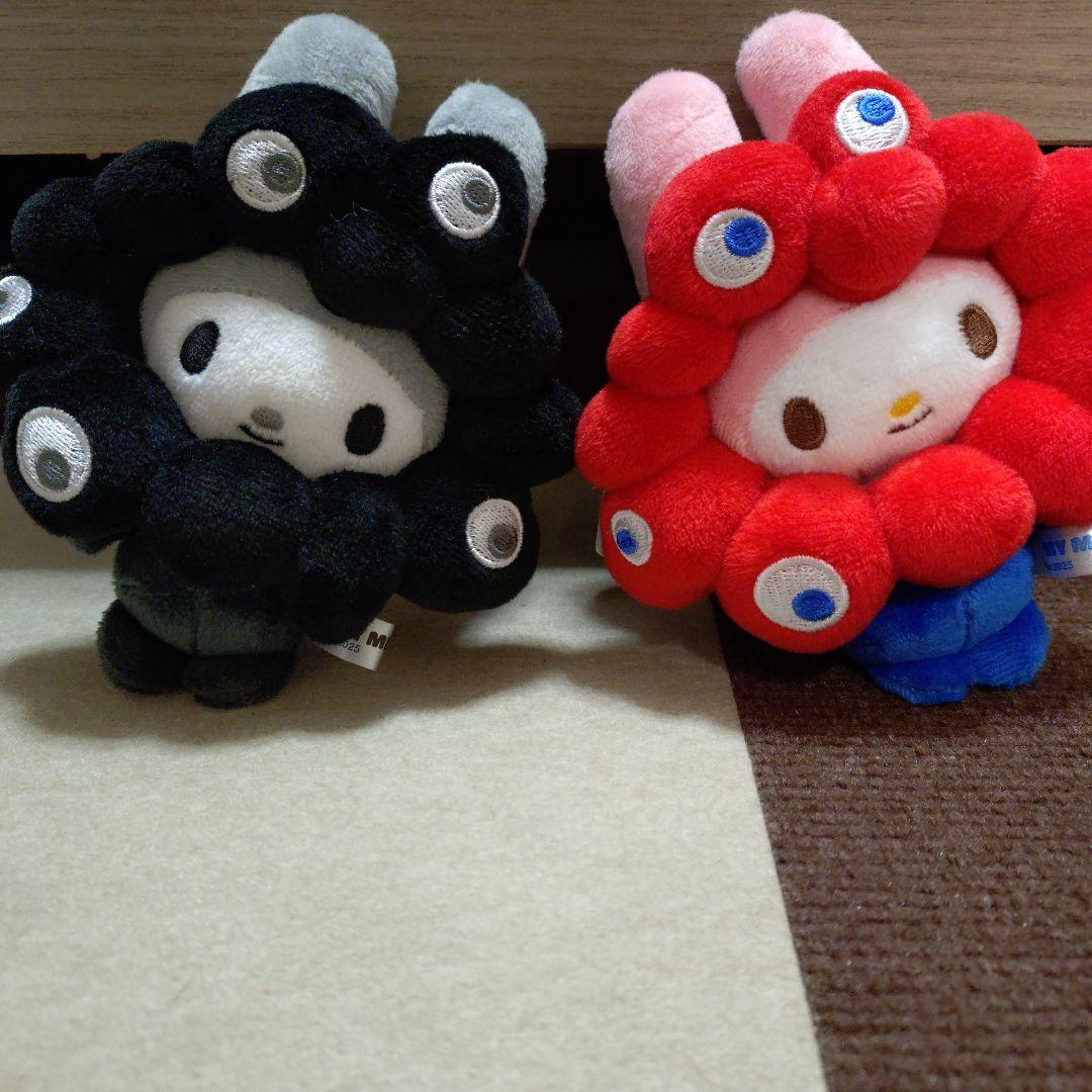 【新品お顔厳選！】サンリオミャクミャクマイメロ　ノーマル、ブラックカラビナ