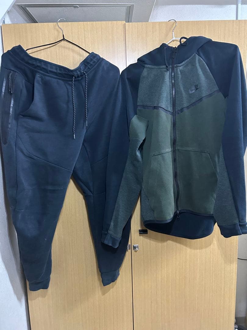 NIKEテックフリースセットアップ大幅値下げ