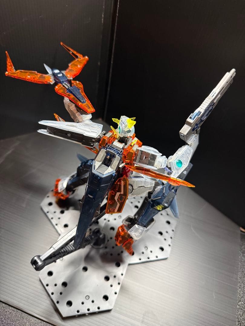 MG 1/100 ガンダムキュリオス ［クリアカラー］完成品