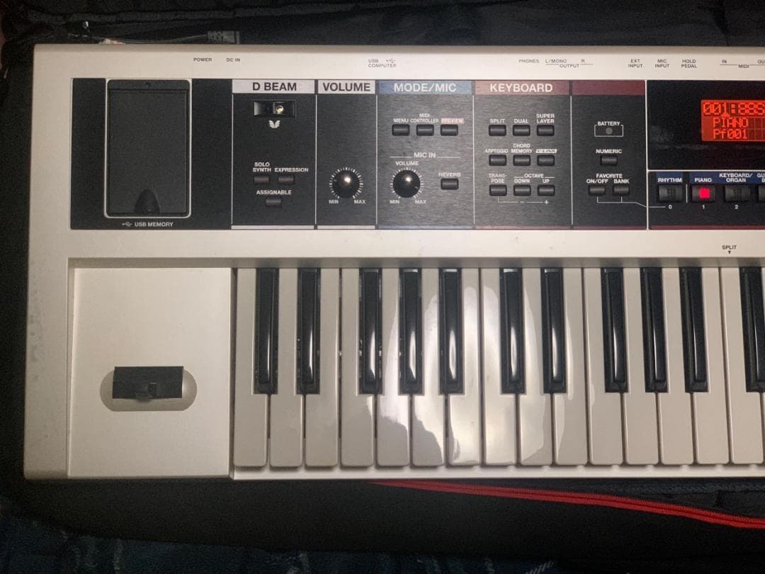 Roland Juno-Diシンセサイザー 61鍵盤 純正ケース付属