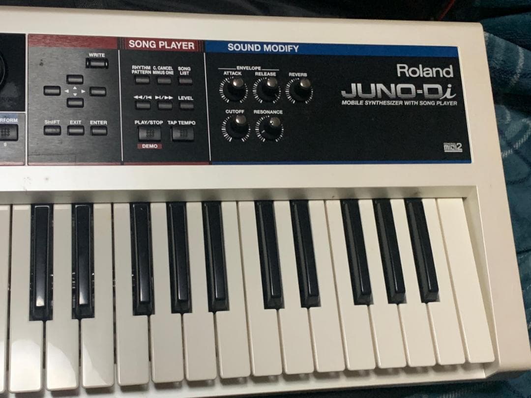 Roland Juno-Diシンセサイザー 61鍵盤 純正ケース付属