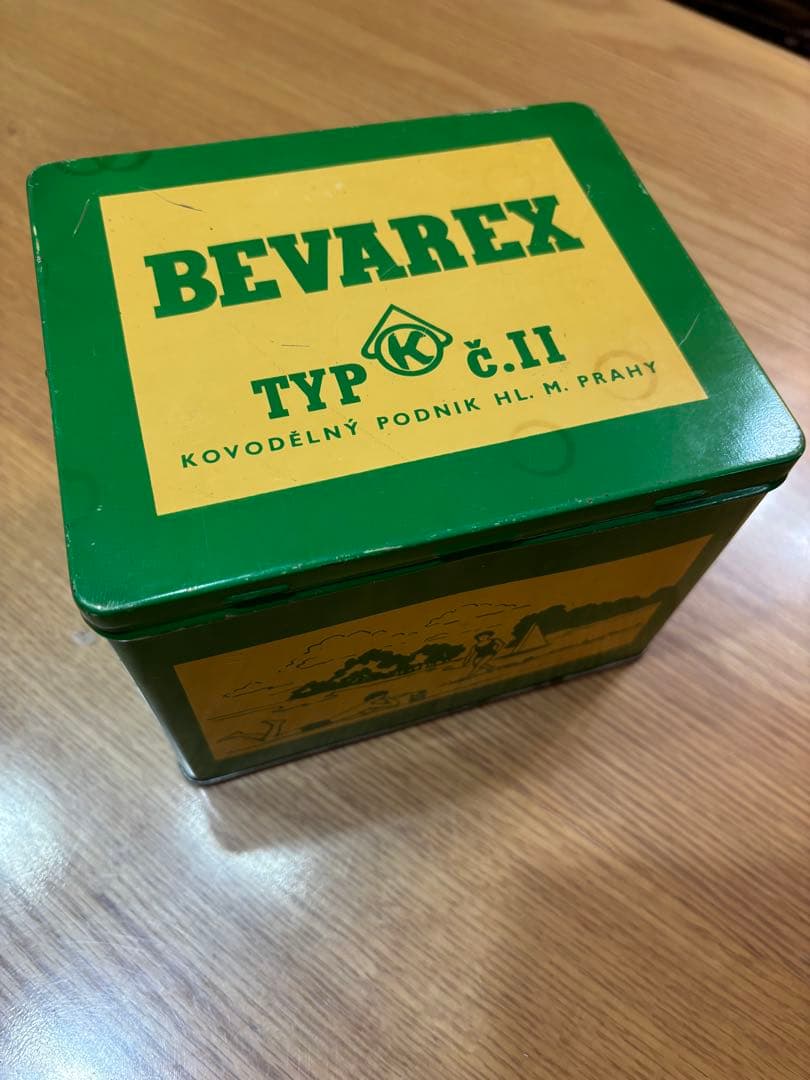 チェコスロバキア製　Bevarx Ⅱ ホエーブス725クローン 1960年代