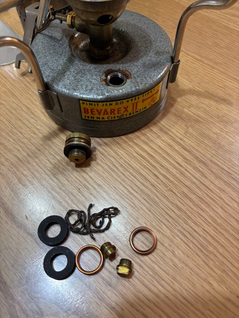 チェコスロバキア製　Bevarx Ⅱ ホエーブス725クローン 1960年代