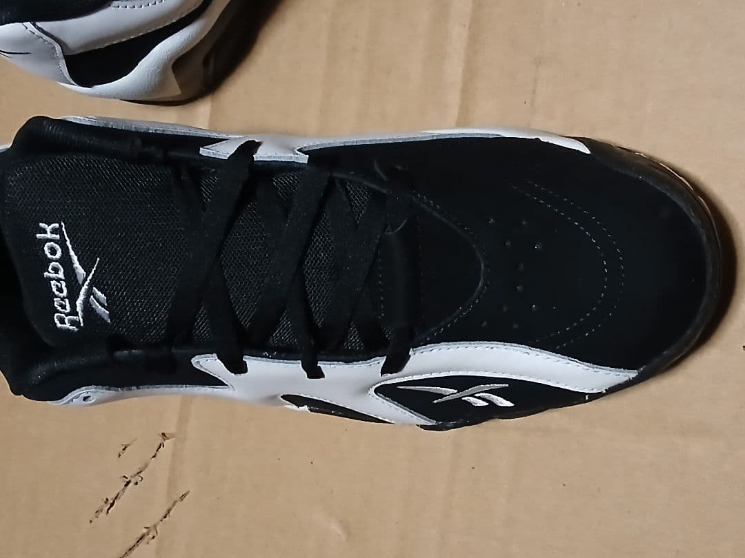 リーボックKAMIKAZELow 新品未使用Size29説明文お読み下さい。