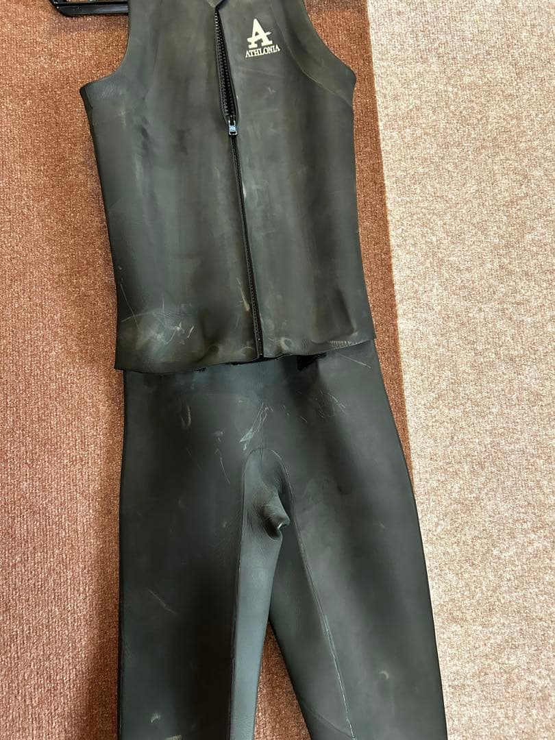 ウェットスーツ　トライアスロン用　ATHLONIA メンズ　Lサイズ