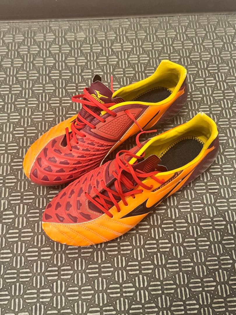 ミズノ イグニタスウェーブ 27cm