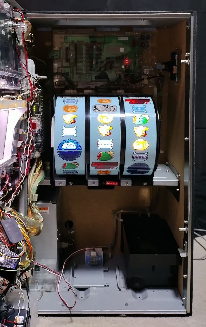 2/8まで出品 極楽パロディウス パチスロ実機 送料無料