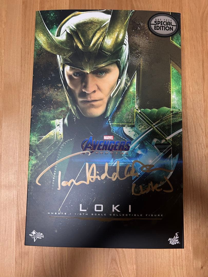 ホットトイズ　ロキ　直筆サイン入り　アベンジャーズ　エンドゲーム