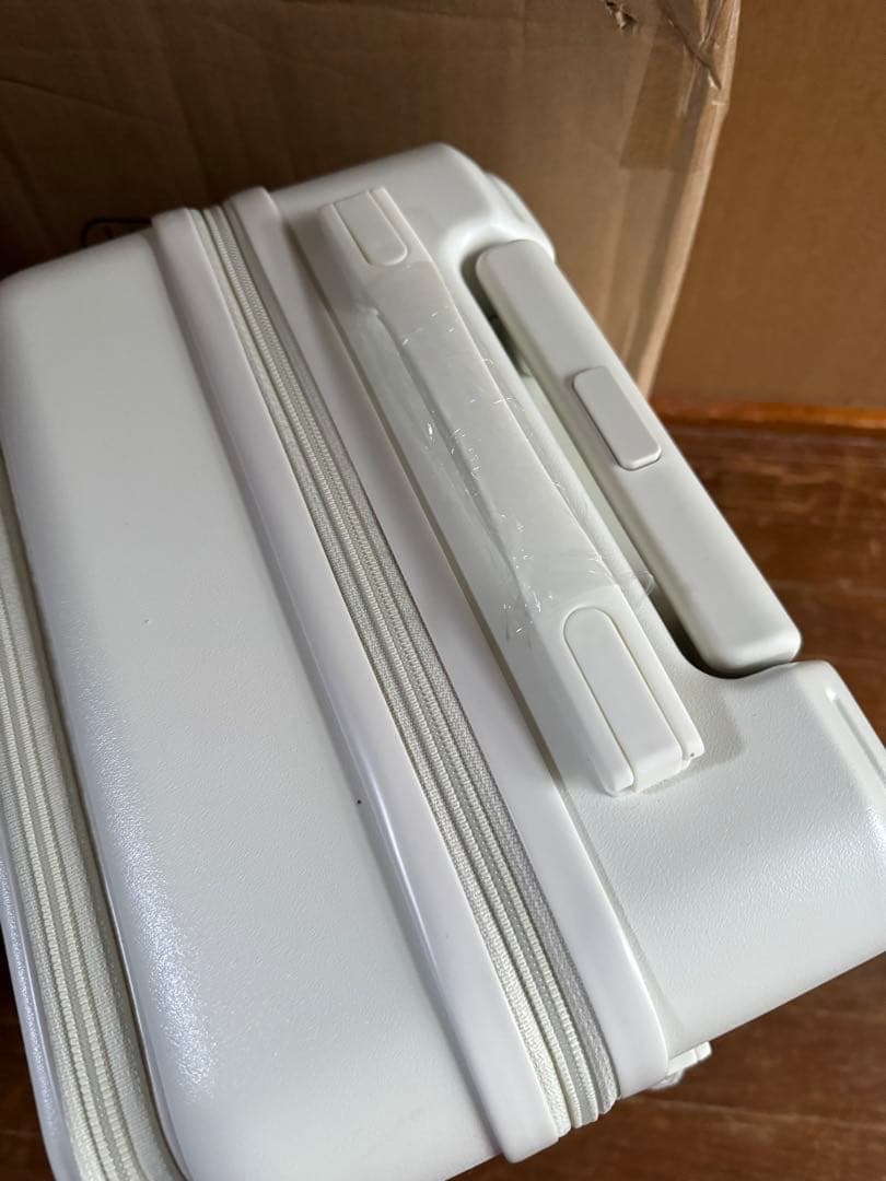 スーツケース 前開き拡張型ドリンクホルダー　キャスターストッパー付きSサイズ