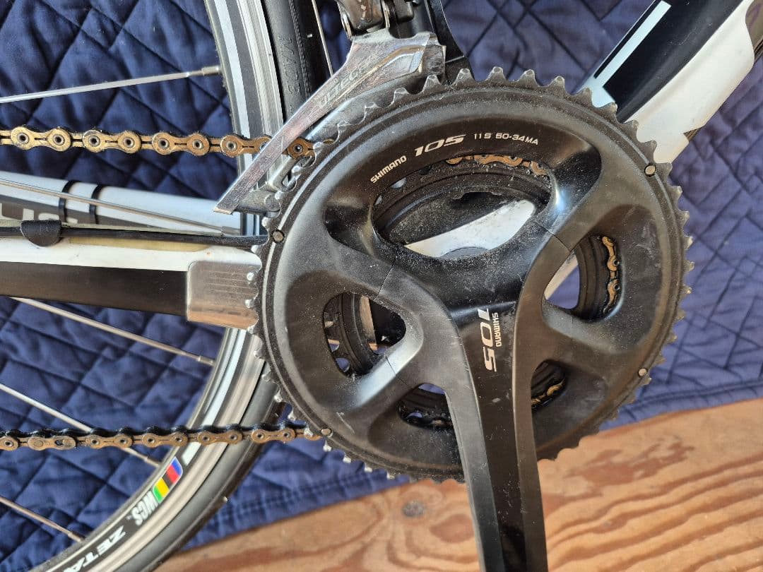 FOCUS EINDHOVEN PRO ロードバイク　フォーカス　イザルコ　中古