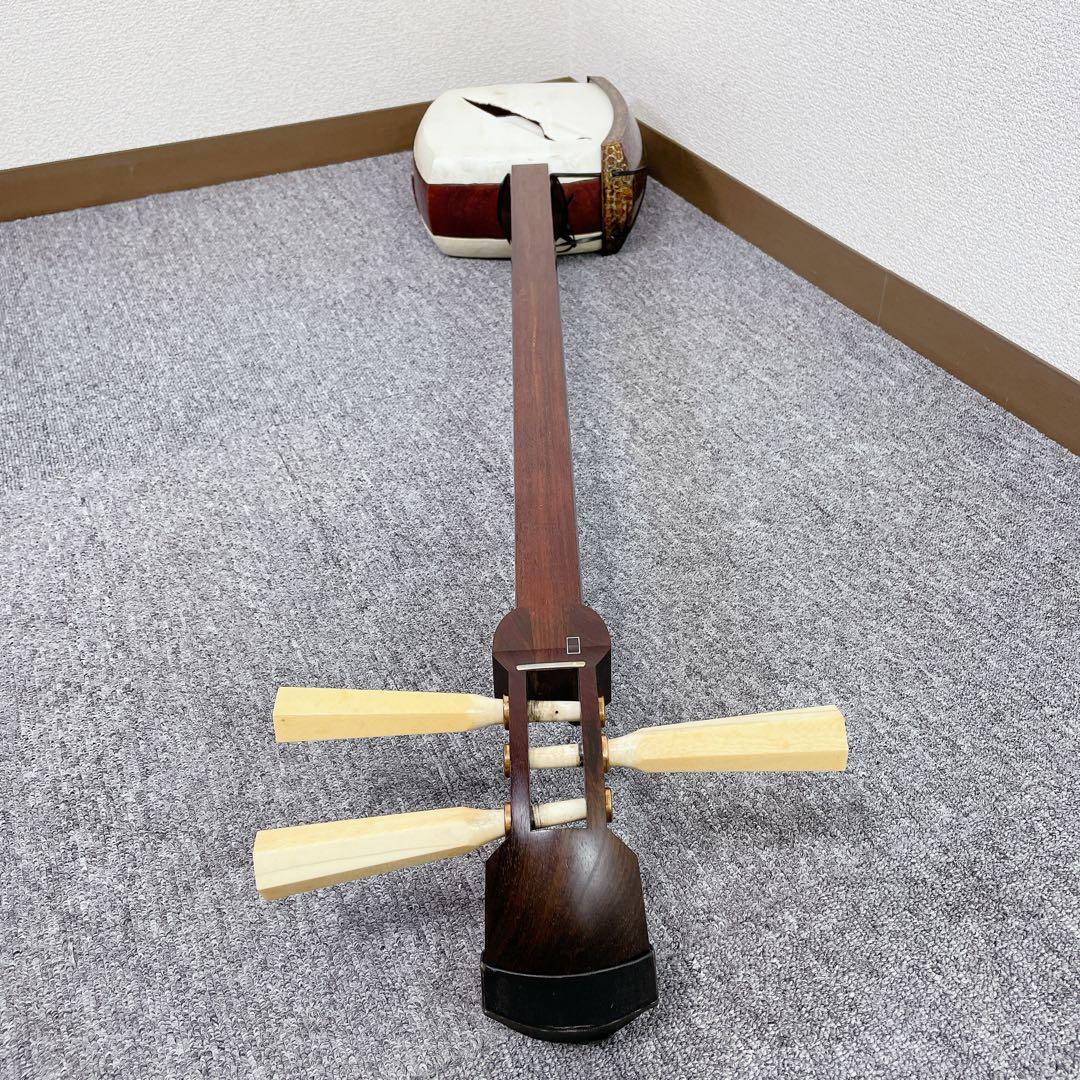 津軽三味線 太棹 紅木 二本溝 子持ち綾杉彫り 三味線 和楽器