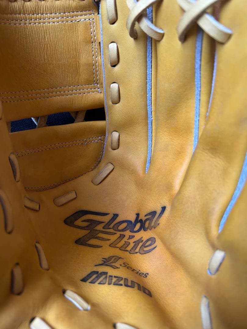 ミズノ野球グラブ　投手用　グローバルエリート