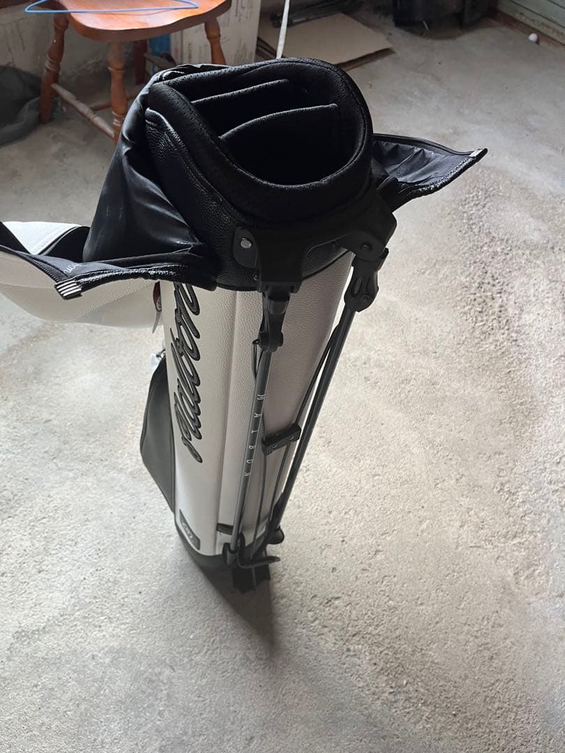 Malbon golf キャディバッグ ヘッドカバー付き ゴルフバッグ ホワイト