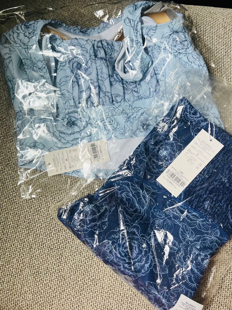 【新品】SUKALA スカーラ　ブルーミングフラワー　ヨガウェア 上下セット S