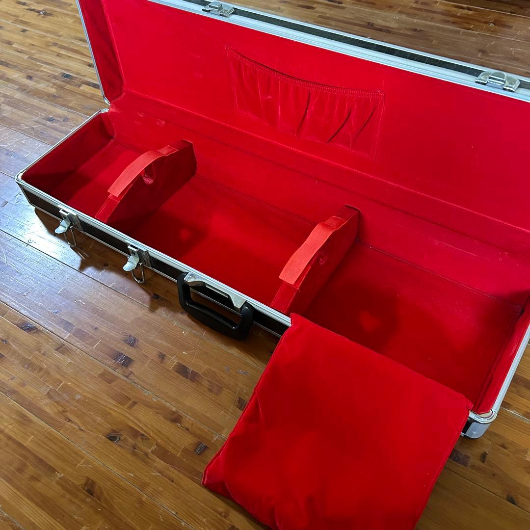 ◼️宮古島から②◼️本皮一枚張り三線◼️初心者の方にも◼️中古高級ハードケース付き◼️沖縄