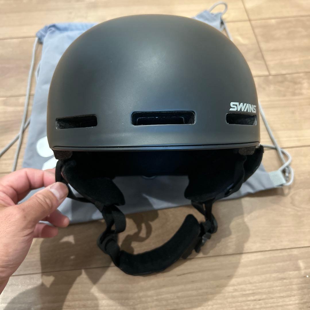 SWANSスノーヘルメット　GIROゴーグル　スノーボードスキー