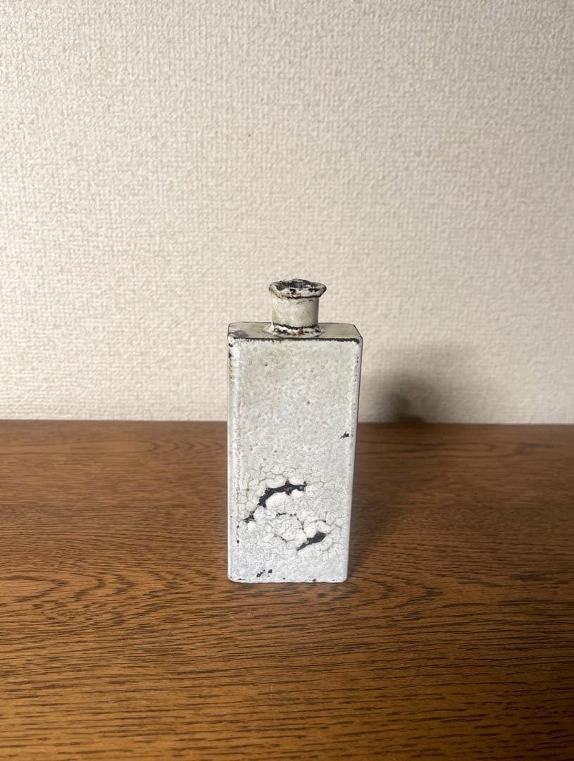 大山求　琺瑯花入