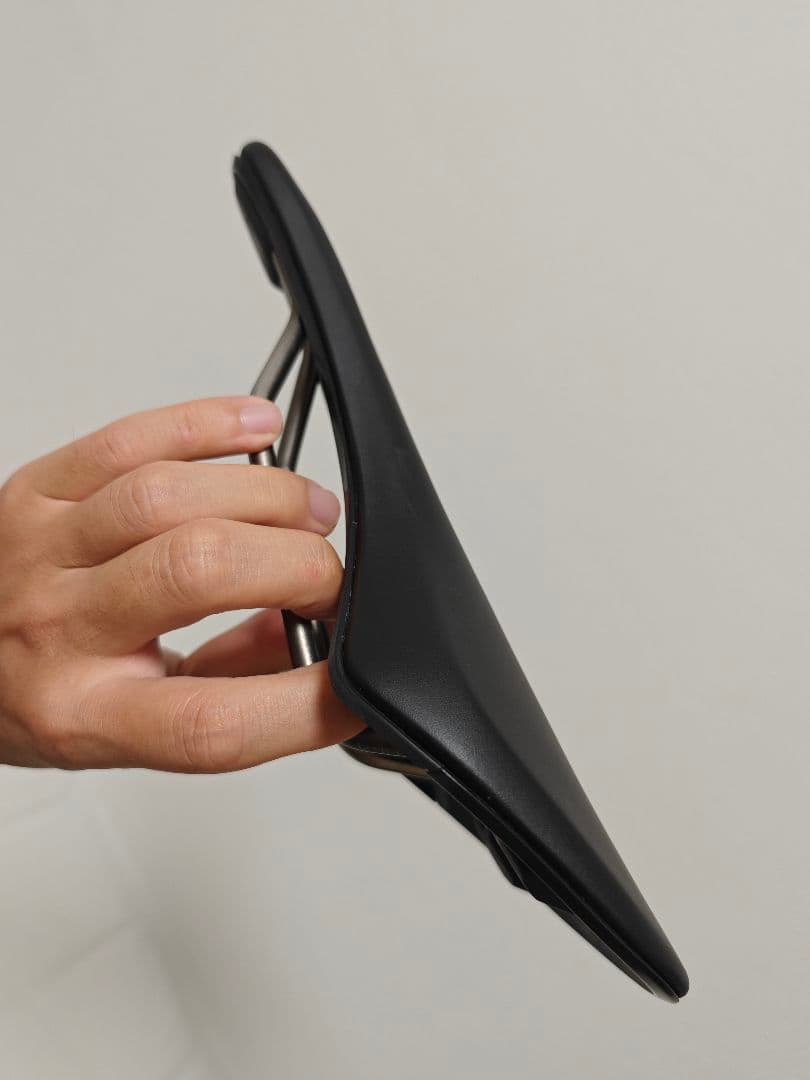 Fizik Vento Antares R3 サドル R3 140mm