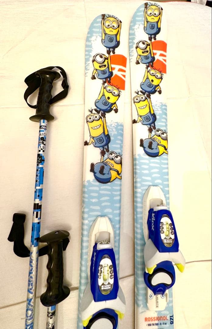 新品未使用 ROSSIGNOL ミニオンデザインスキーセット　128㎝