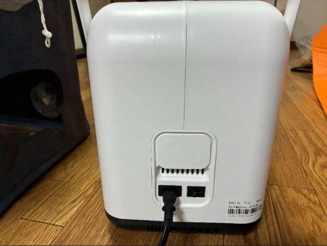 酸素濃縮器　酸素室　酸素吸入器　二酸化炭素計測器　新品に近い