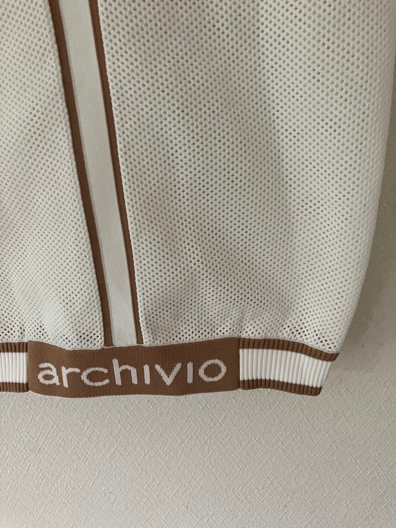 ARCHIVIO クルーネックニットベスト 新品タグ付き　38 完売品