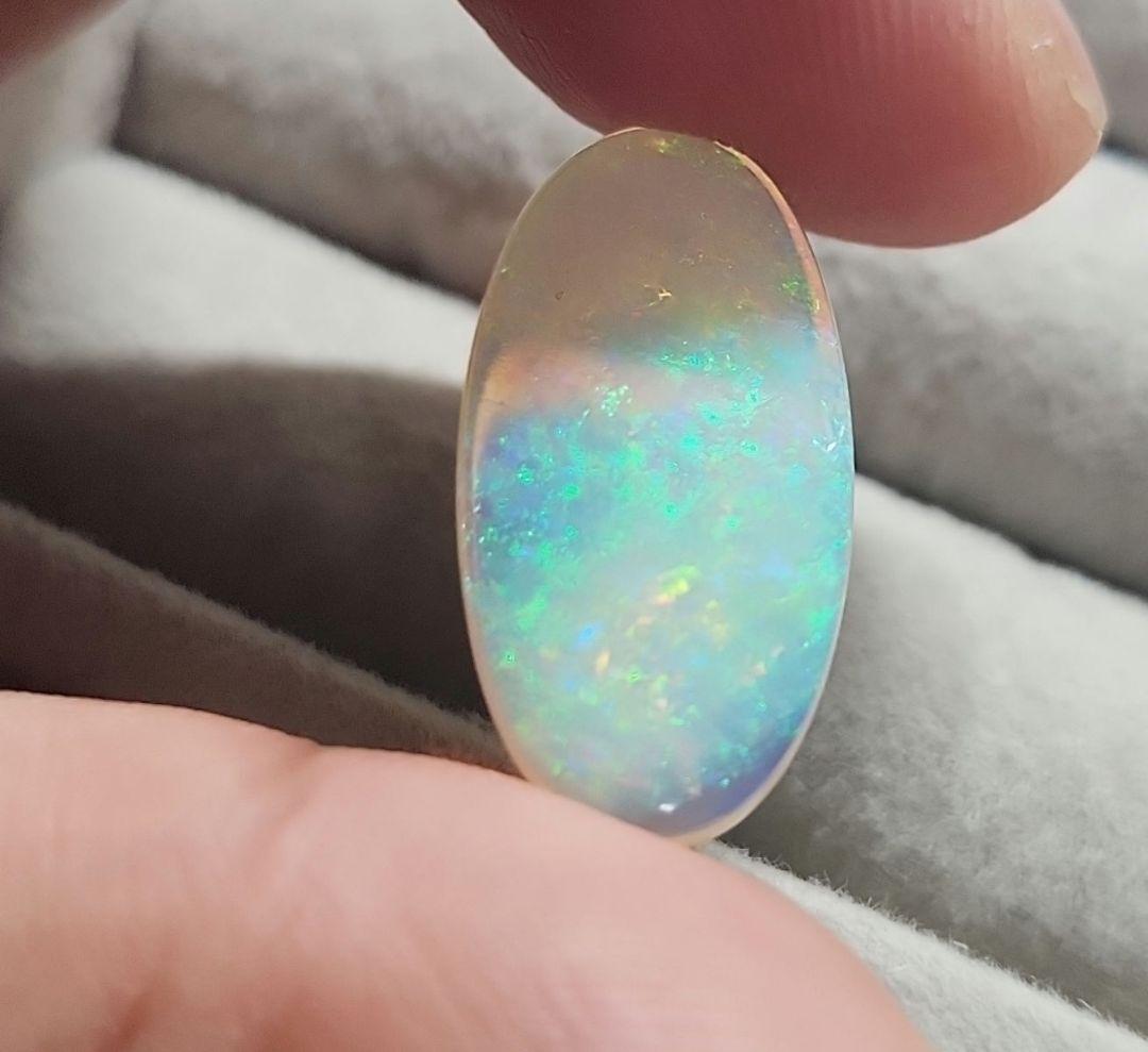 特大ギラギラ天然オパール 4.661ct