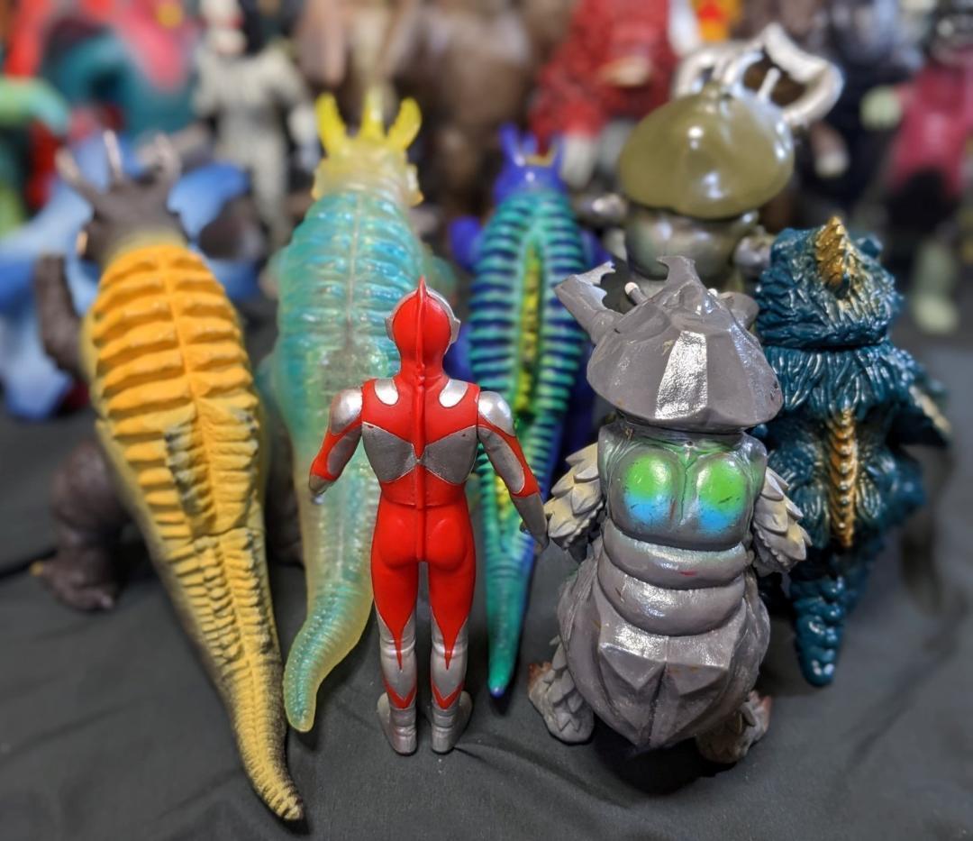 ウルトラマン＆登場怪獣・宇宙人（バンダイ）ソフビほぼコンプ59体セット＋6