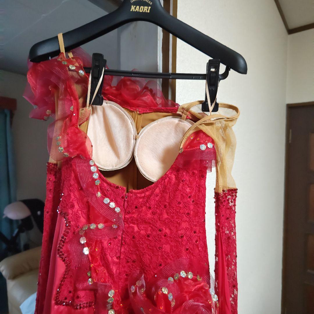 赤い社交ダンスドレス フリル付き
