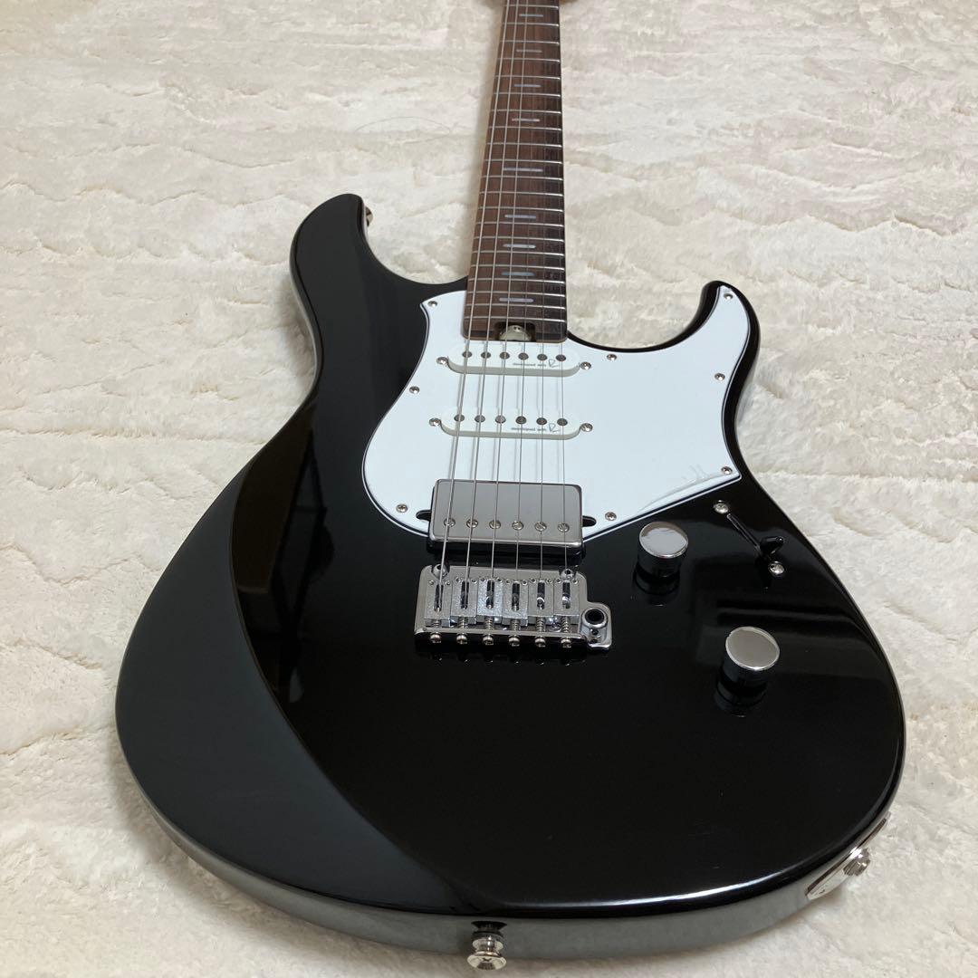 YAMAHA パシフィカ スタンダードプラス+プラグインアンプ+ストラップ