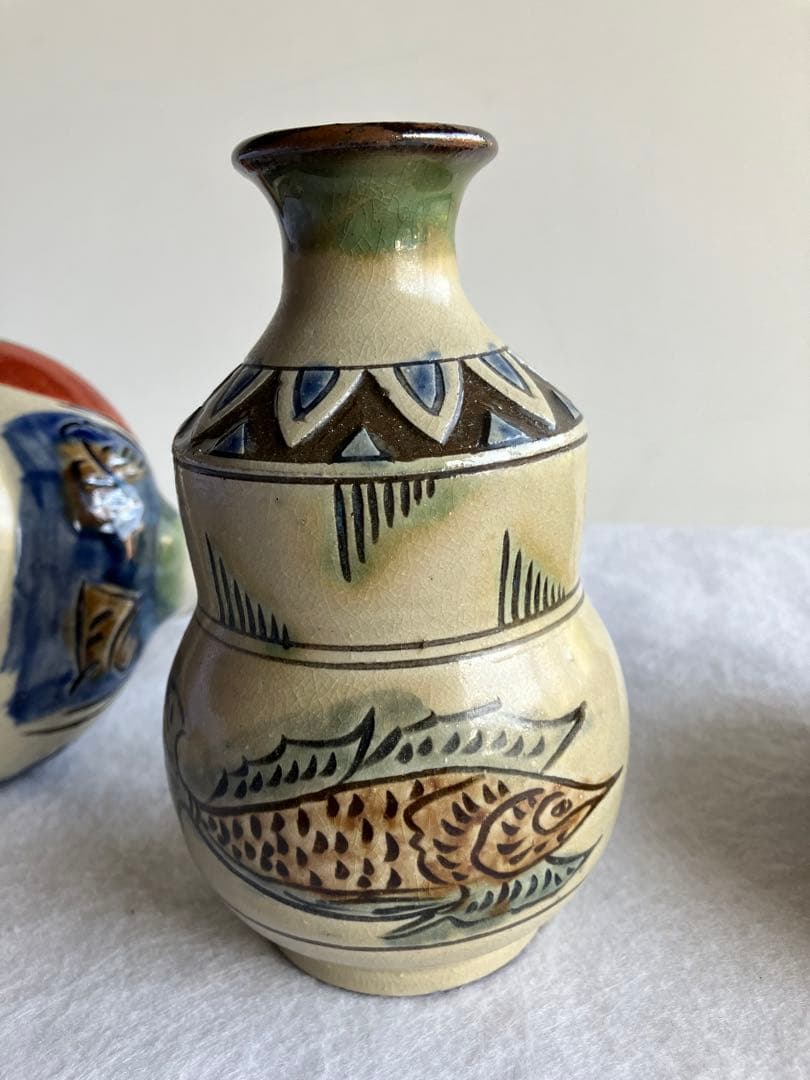 壺屋やちむん４個　カラカラ　渡名喜瓶　ぐい呑み　ウニヌティ　民芸酒器　沖縄