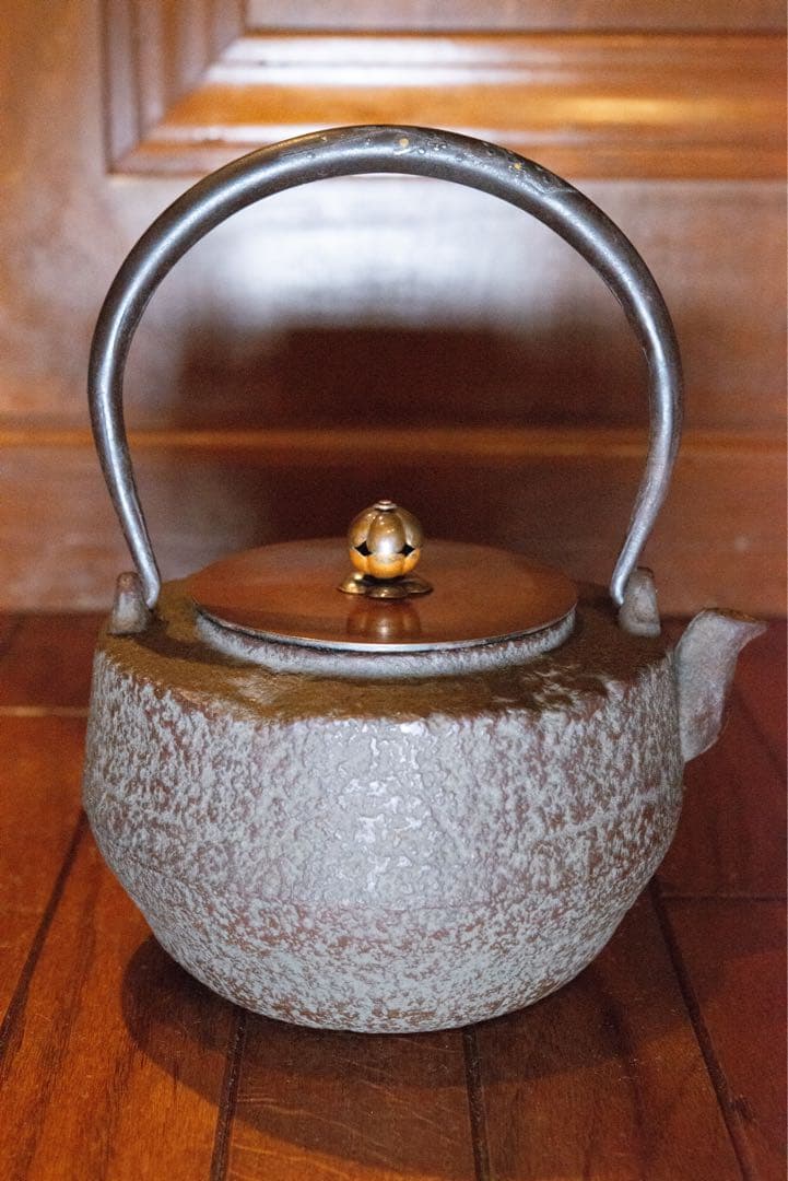 持手銀象嵌 梅摘　銀摘　龍文堂　鉄瓶　未使用品