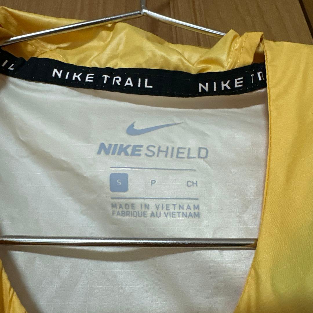 ナイキトレイル　NIKE　TRAIL ウインドブレーカー Sサイズ